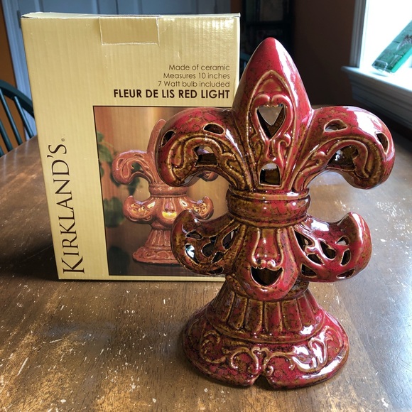 Kirkland Signature Other - NIB FLEUR DE LIS RED LIGHT, Light included